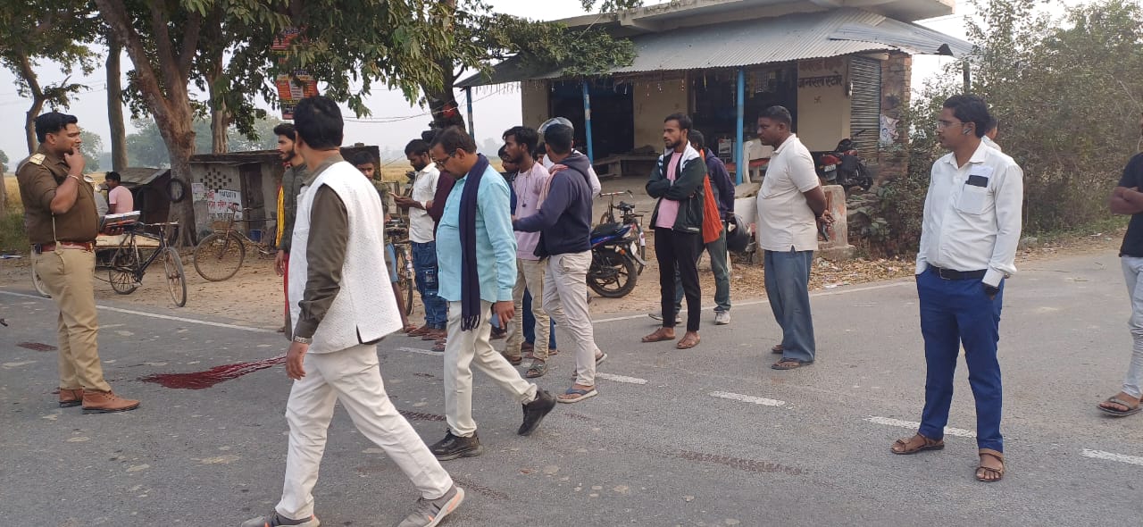 Read more about the article बाइक और ट्रक की टक्कर में युवक की दर्दनाक मौत