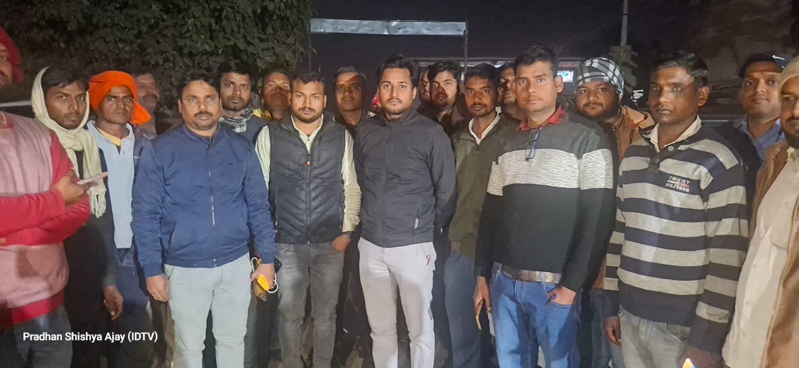 Read more about the article नगसर में बिजली चेकिंग टीम पर जानलेवा हमला, आरोपियों की गिरफ्तारी न होने पर विद्युत कर्मियों ने दी कार्य बहिष्कार की चेतावनी।