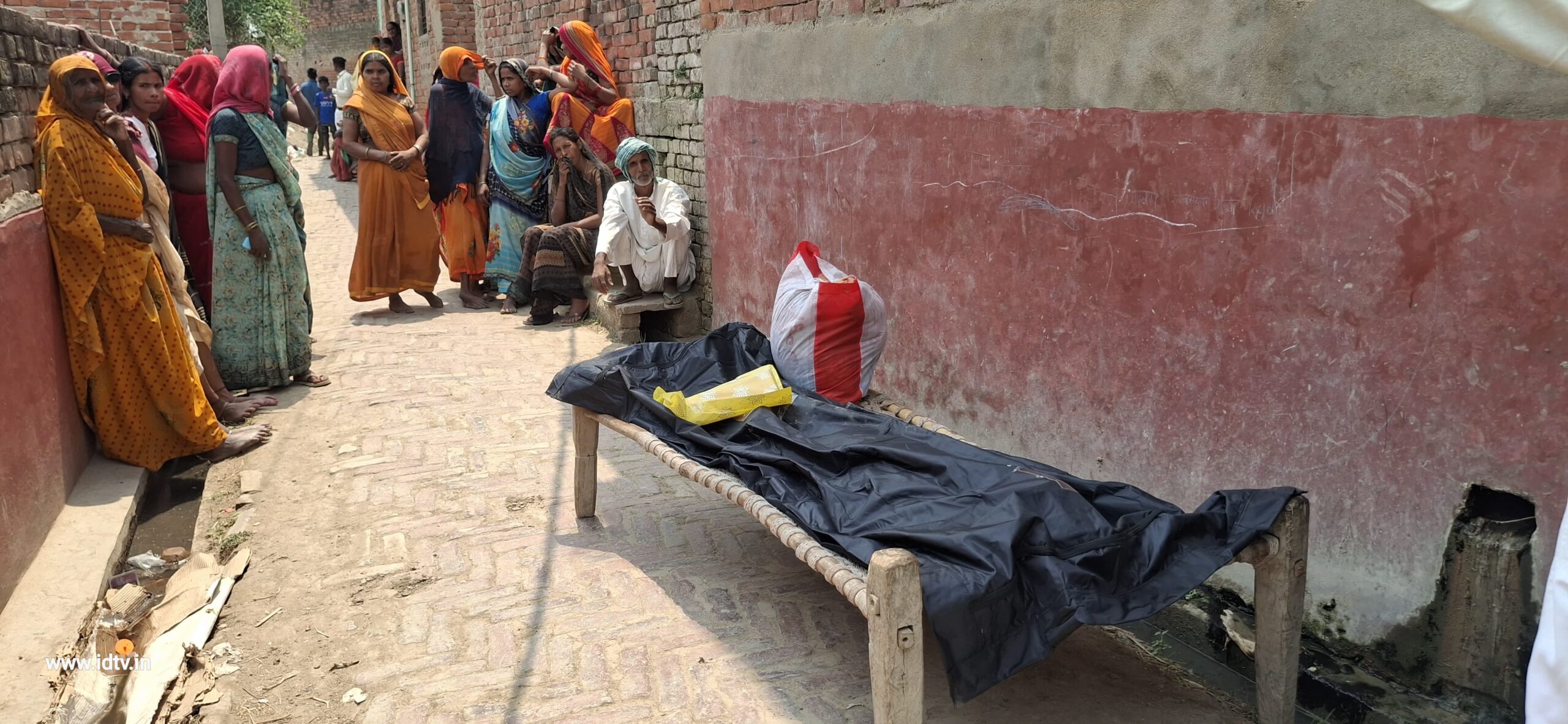 Read more about the article गाजीपुर: सरैला गांव में बुजुर्ग किसान की संदिग्ध हालात में मौत, जमीन विवाद से जुड़ रही कड़ी