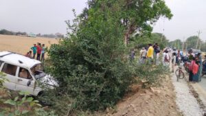 Read more about the article सेवराई: मां कामाख्या दर्शन को जा रही स्कॉर्पियो दुर्घटनाग्रस्त, 13 घायल