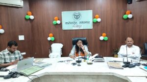 Read more about the article गाजीपुर में सड़क सुरक्षा को लेकर बड़ा कदम, जिलाधिकारी ने दिए सख्त निर्देश