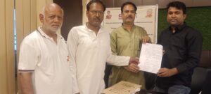 Read more about the article गंदे पानी की सप्लाई पर नागरिकों का विरोध,