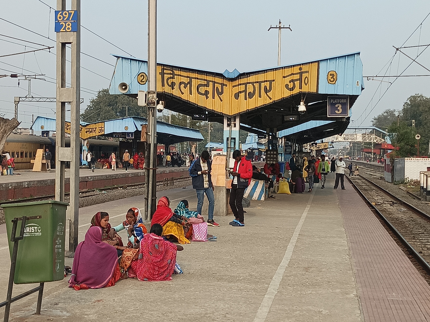 Read more about the article दिलदारनगर रेलवे स्टेशन पर संदिग्ध परिस्थितियों में शव मिलने से सनसनी