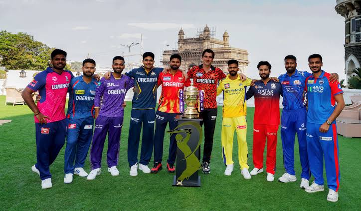 You are currently viewing IPL 2025: फिर से शुरू होगा क्रिकेट का महासंग्राम, विदेशी सितारों की वापसी शुरू!